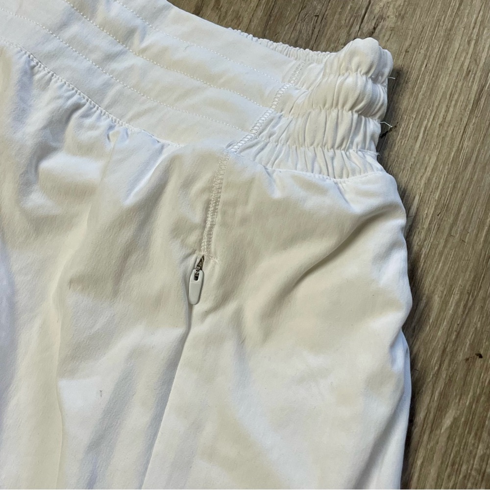 SOLD Lululemon Hotty Hot High-Rise Skirt in White Pickleball Tennis Golf Skort - Picture 8 of 16